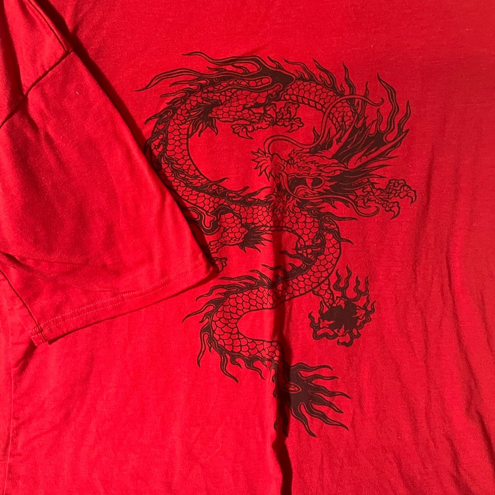 Red dragon graphic t